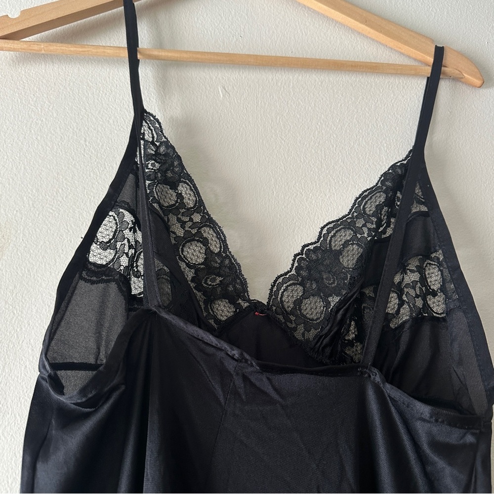 Vintage Petra Fashions Black Nylon Lace Trim Maxi Nightgown Slip Dress Medium - Picture 4 of 5